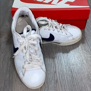 Nike 6’1/2 women sneakers white
